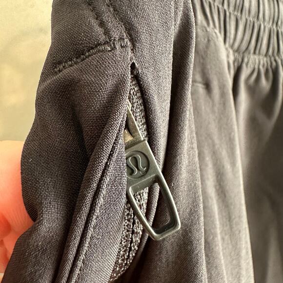 Lululmeon Pace Breaker Linerless Short 7" Black M M7BC6S - Picture 5 of 9